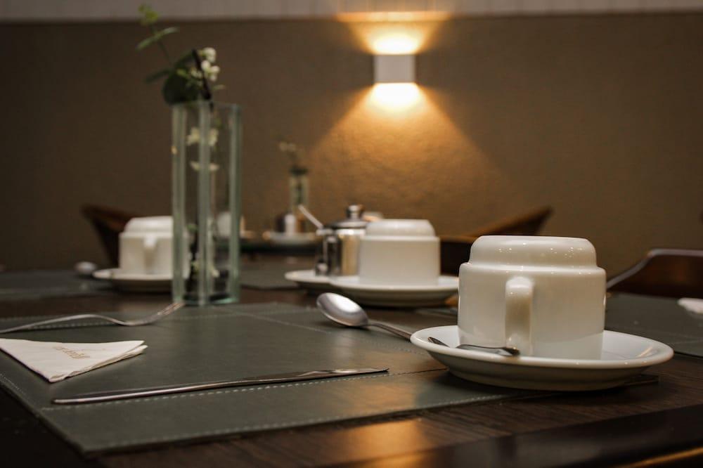 Bristol Centro Civico Curitiba Hotel Екстериор снимка
