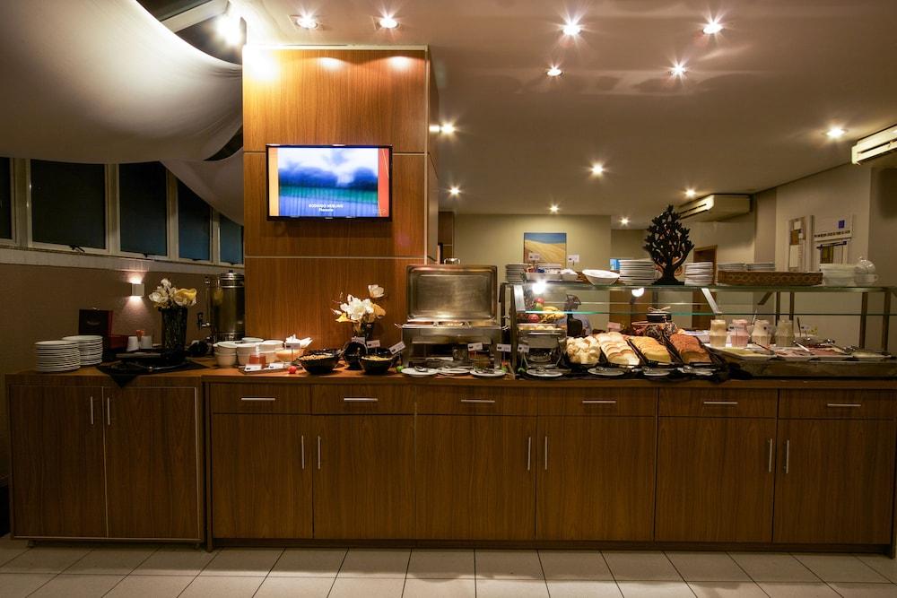 Bristol Centro Civico Curitiba Hotel Екстериор снимка