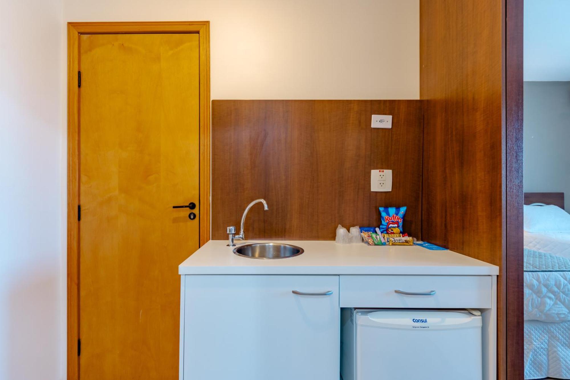 Bristol Centro Civico Curitiba Hotel Екстериор снимка