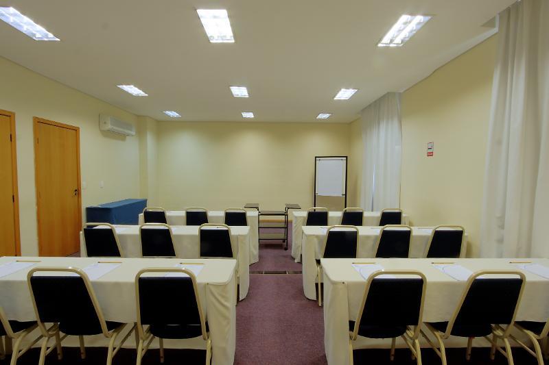 Bristol Centro Civico Curitiba Hotel Екстериор снимка