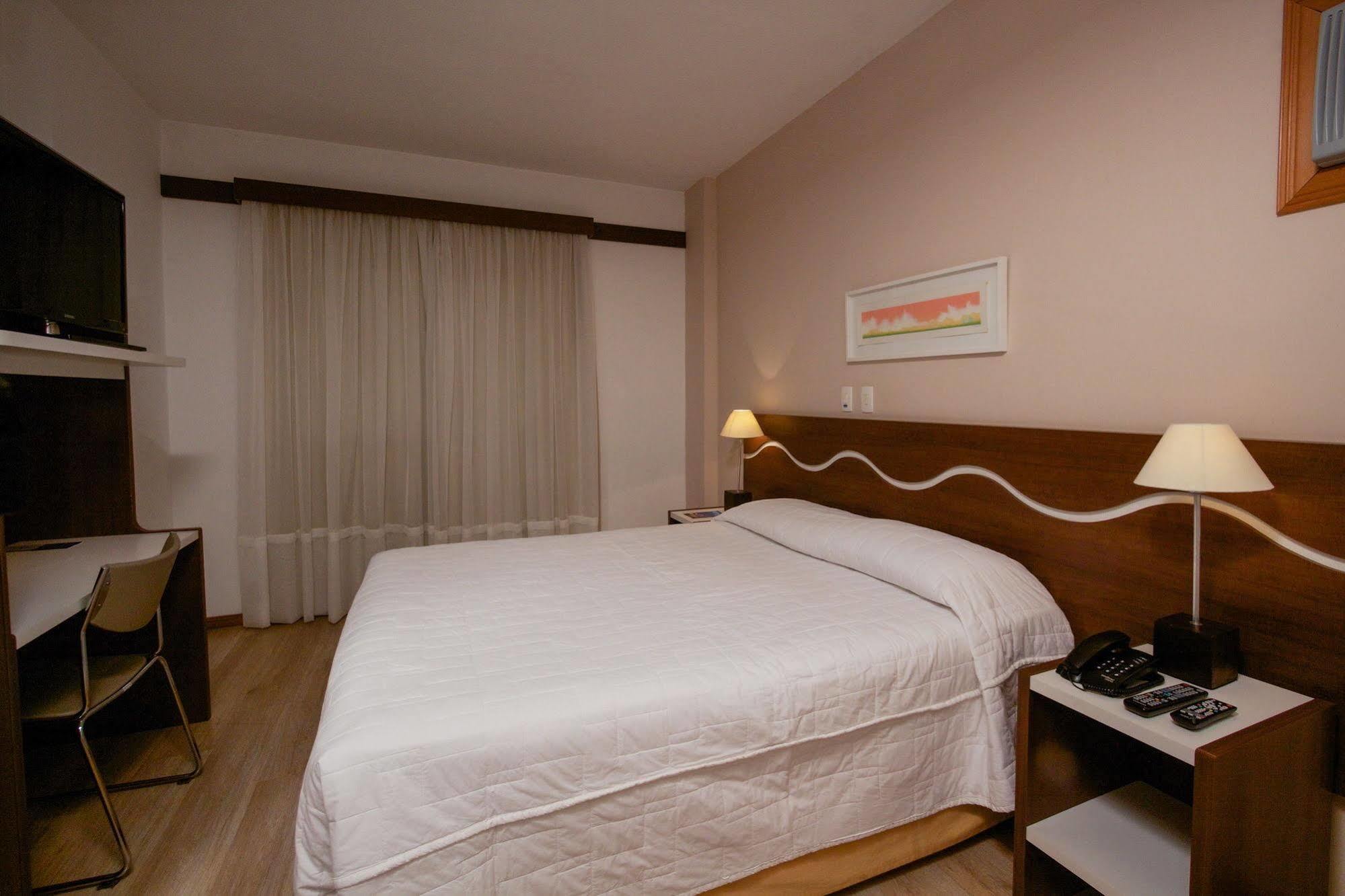 Bristol Centro Civico Curitiba Hotel Екстериор снимка
